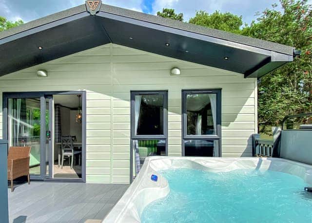 Cherry Tree Lodge - Notter Bridge Holiday Park, Notter Bridge, Saltash