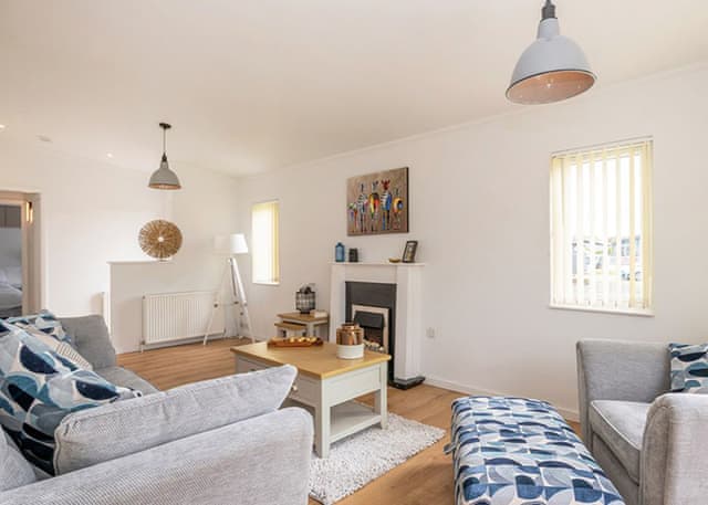 Tingdene Country - The Hollies Kessingland, Kessingland, near Lowestoft