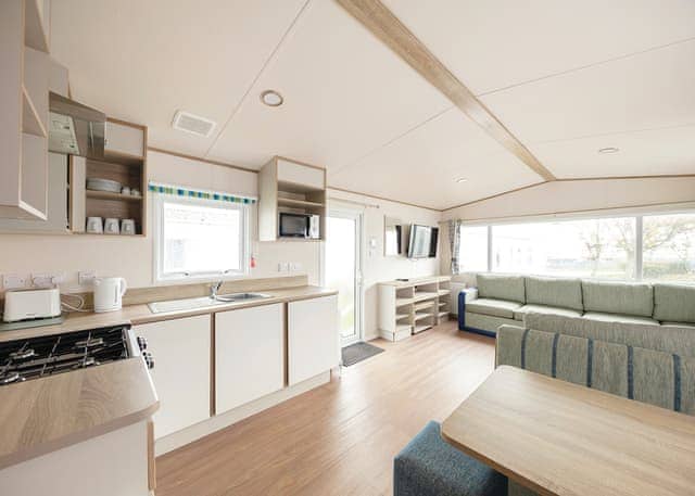 Thorpe Park Bronze 3 Pet - Cleethorpes Beach Holiday Park, Cleethorpes 