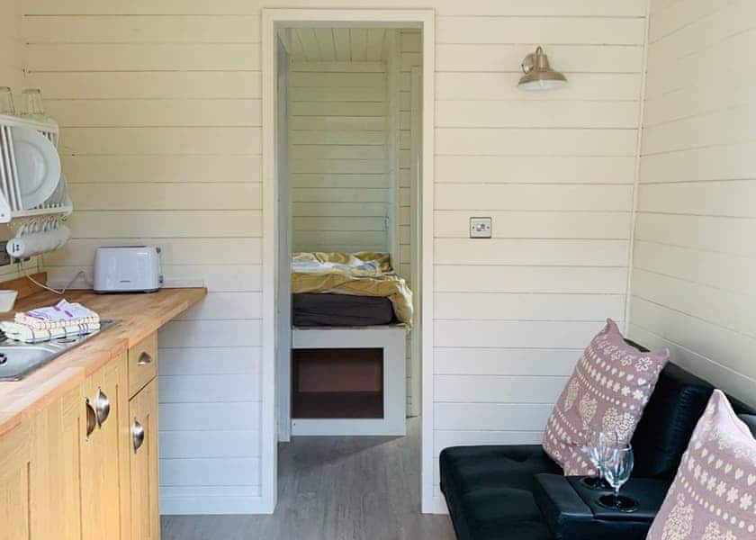 Shepherd's Hut Spa - Glampio Gelli Glamping - Lodges - Book Online -  Hoseasons