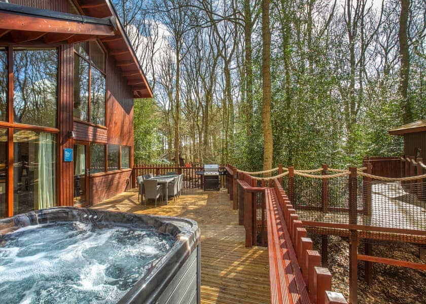 Golden Oak Treehouse, Golden Oak Treehouse - Thorpe Forest Lodges, Thetford Forest