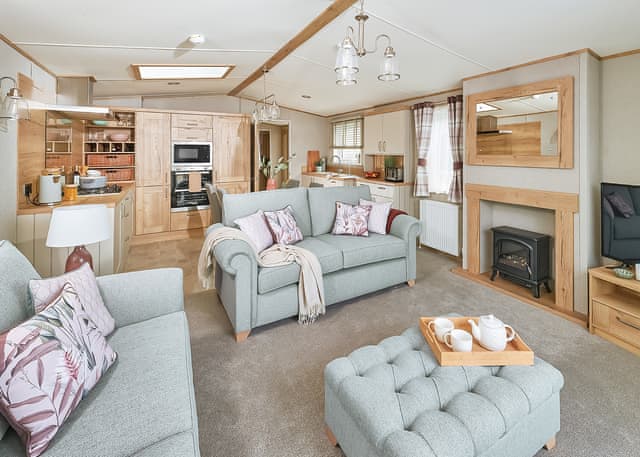 Signature 2 Bedroom with Hot Tub - Tregoad Holiday Park, Looe