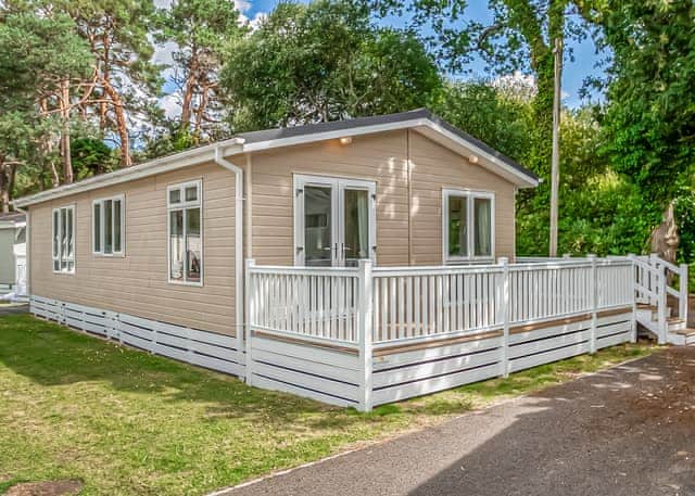 Signature Lodge 2 - Oakdene Forest, St Leonards, Ringwood