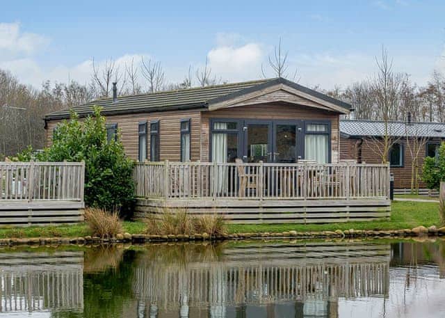 Aspen Waterside Spa - Woodland Lakes, Carlton Miniott, Thirsk