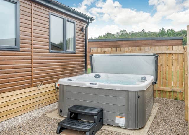 Spindle Spa - Woodland Lakes, Carlton Miniott, Thirsk