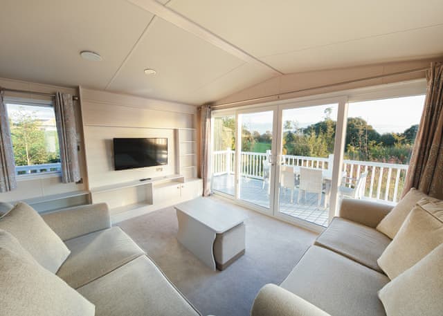 Weymouth Bay Gold 2 - Weymouth Bay Holiday Park, Preston