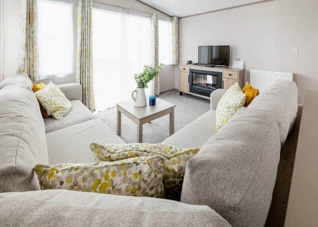 Silver 2 Pet - Seal Bay, Selsey, Chichester