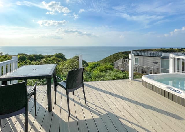 Sea Breeze Lodge - Wide Horizons Holiday Park, Ceredigion