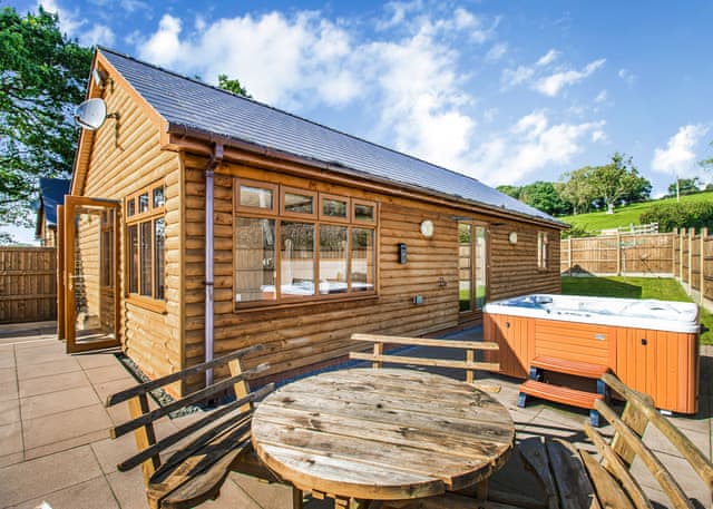 Valley View Lodge Pet - Heart of Wales Lodges, Penybont, Llandrindod Wells