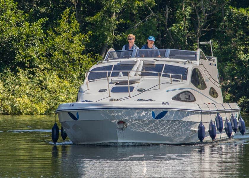 Fishing pictures on the Norfolk Broads - Barnes Brinkcraft