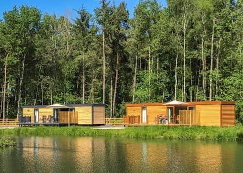 Willow Lodge - Woodland Lakes Boutique Lodges, Aughton