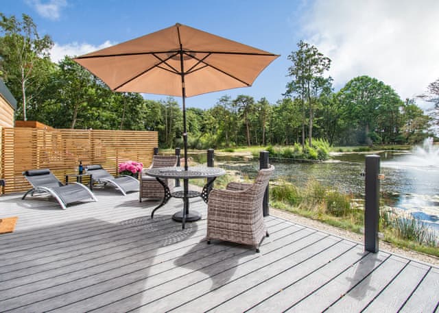 Pine Boutique Lodge - Woodland Lakes Boutique Lodges, Aughton