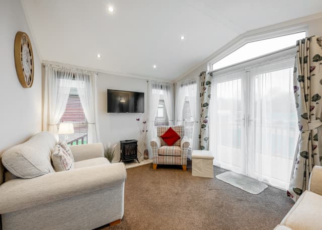 Country Side CS30 - Yaxham Waters, Yaxham, Dereham