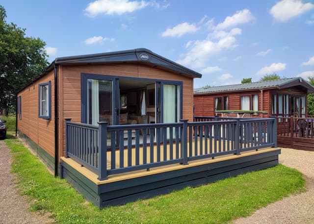 Country Side CS17 - Yaxham Waters, Yaxham, Dereham