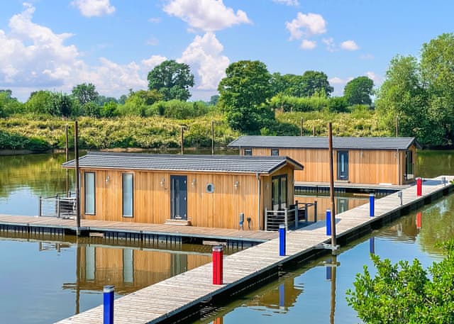 Floating Lodge - York Marina, Naburn, York