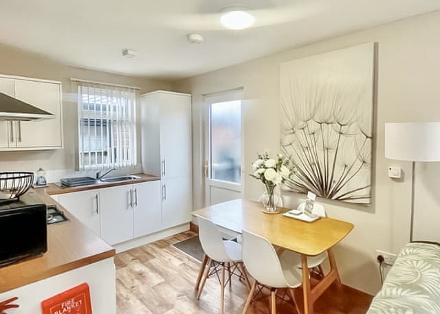 Vale of York Cabins - Vale of York Country Park, Strensall, near York