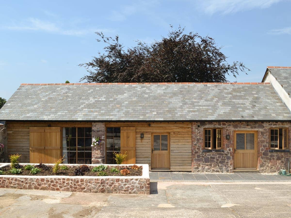 Holcombe Burnell The Bothy Ref Ukc3549 In Holmcombe Burnell