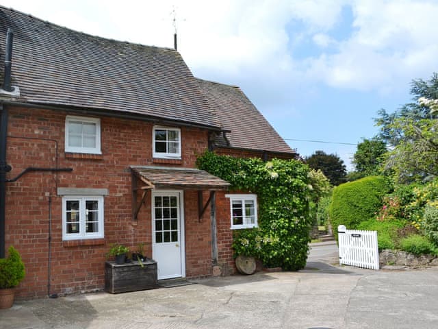 Ford House Cottage Ref 2757 In Orleton Near Ludlow Shropshire