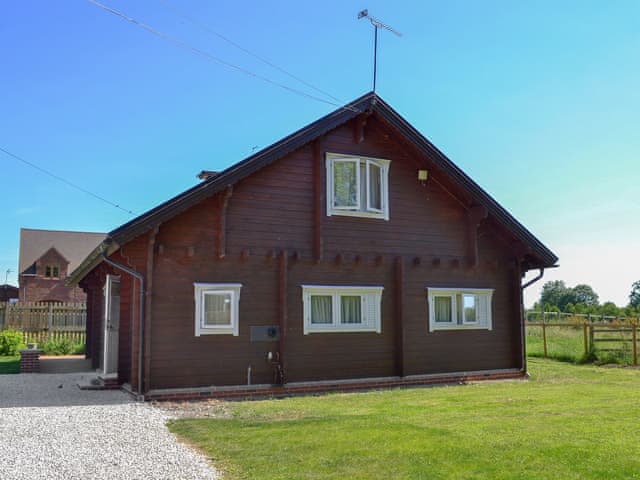 Gables Lodge Ref Ukc3114 In Foston Near Hatton Derbyshire