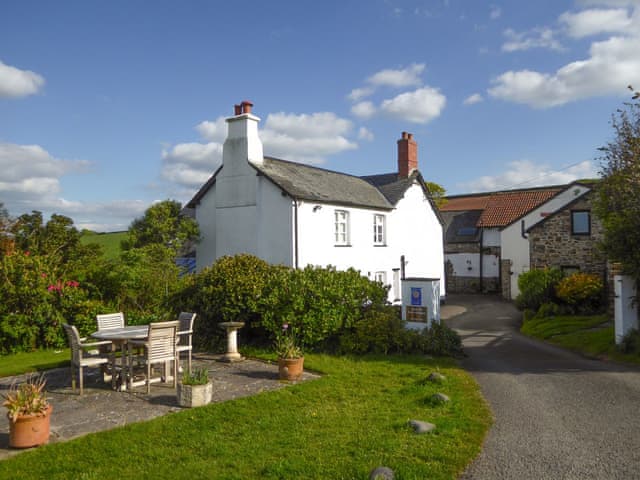 Robin Hill Farm Cottages Swallow Cottage Ref Fkj In Near