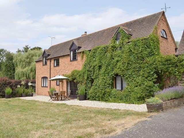 Mill Cottage Ref Rs3 In Cradley Malvern Herefordshire Cottages