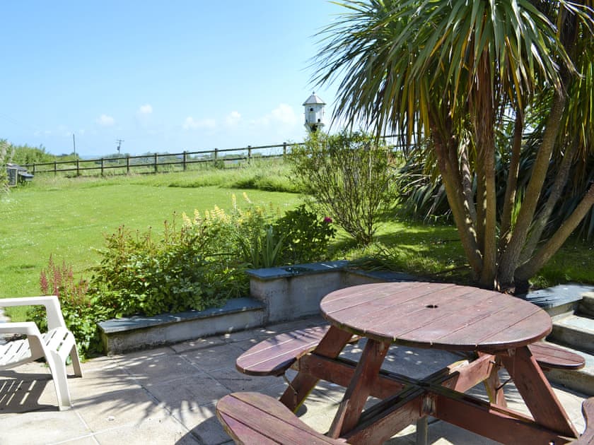 Relaxing sitting-out-area  | Goose Cottage - Quinceborough Farm, Widemouth Bay, near Bude