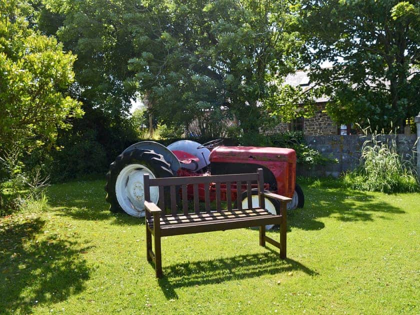 Family-friendly farm  | Goose Cottage, Barn Cottage - Quinceborough Farm, Widemouth Bay, near Bude