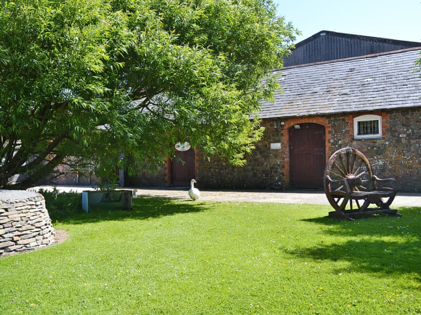 Beautiful garden and grounds  | Goose Cottage, Barn Cottage - Quinceborough Farm, Widemouth Bay, near Bude
