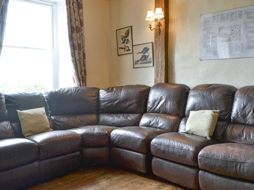 Comfy sofa within living room | Little Brampton Farmhouse, Clunbury, near Ludlow