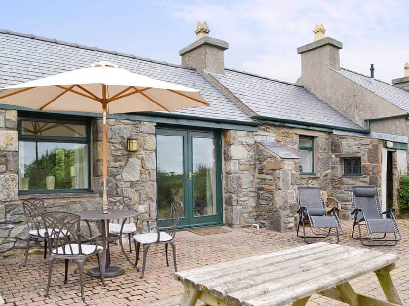 Traditional Welsh cottage dating from 1870 | Bryn Tirion, Trefor, Anglesey