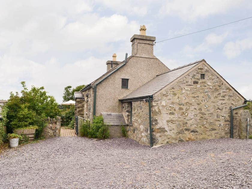 Bryn Tirion Ref 15663 In Trefor Anglesey Anglesey Cottages Com