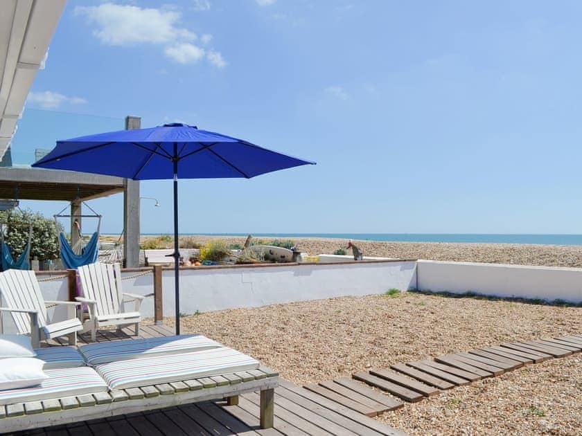 Idyllic location just steps from the beach | Salty Lodge, Hayling Island