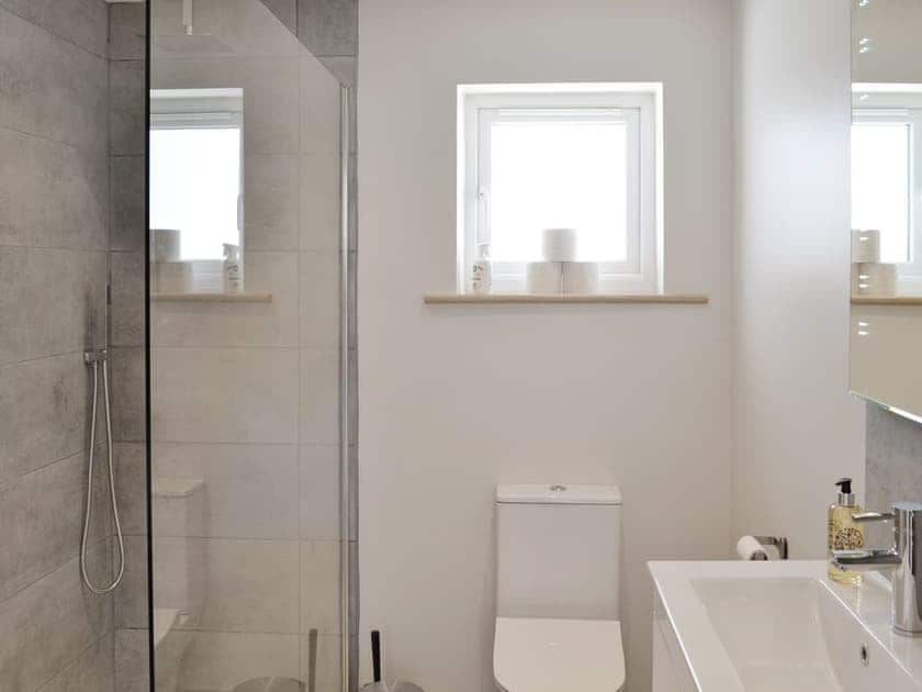 Family shower room | Salty Lodge, Hayling Island