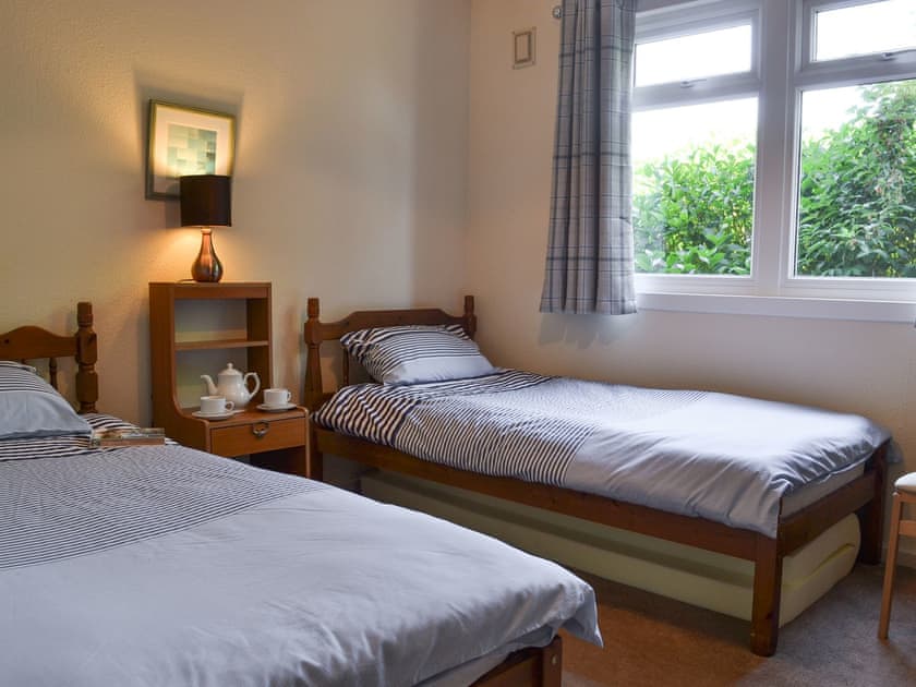 Twin bedroom | Pleasant Spot Lodge, Hartland Forest, near Bideford