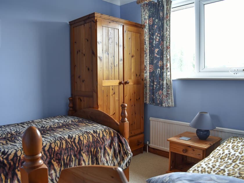 Twin bedroom | Sparrows Nest, Preston, near Weymouth