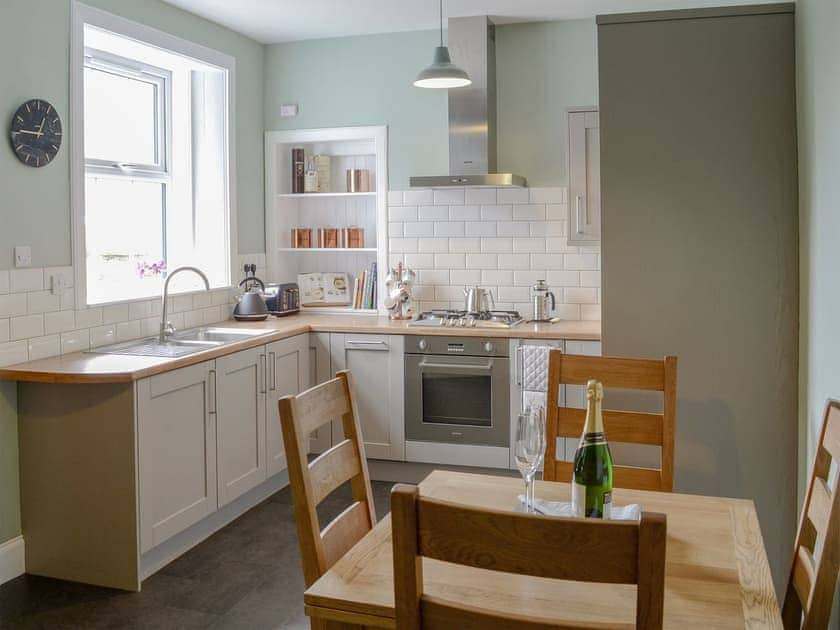 Well equipped kitchen/ dining room | Rockhill, Inverness