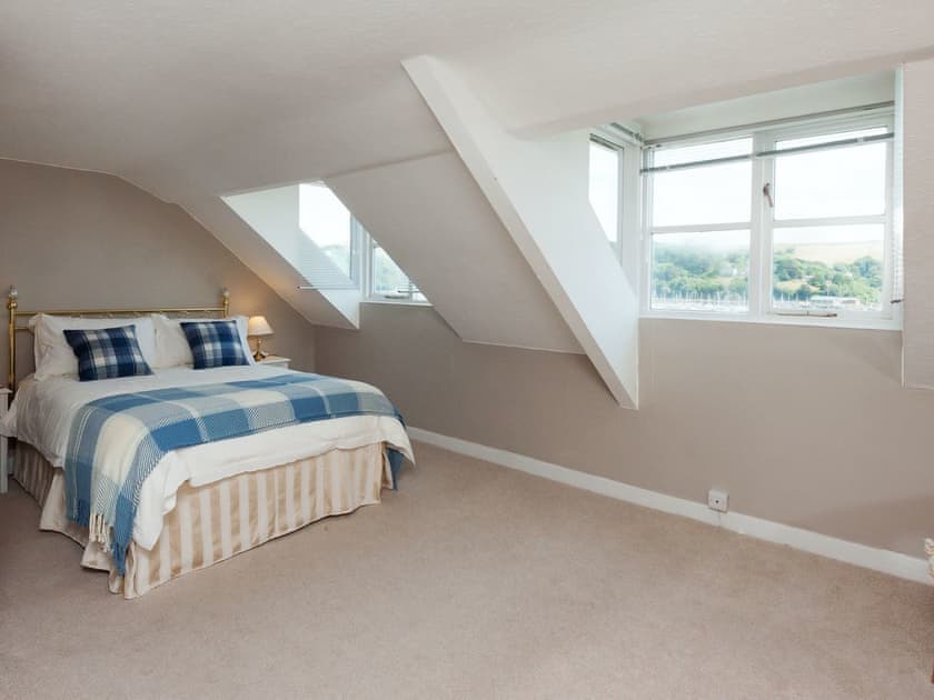 Spacious double bedroom | Kings View, Dartmouth