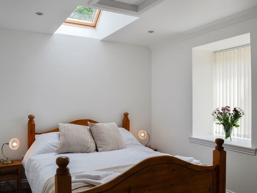 Cosy and romantic kingsize double bedroom | Kirroughtree Steading 1 - Kirroughtree Steading Holidays, Newton Stewart