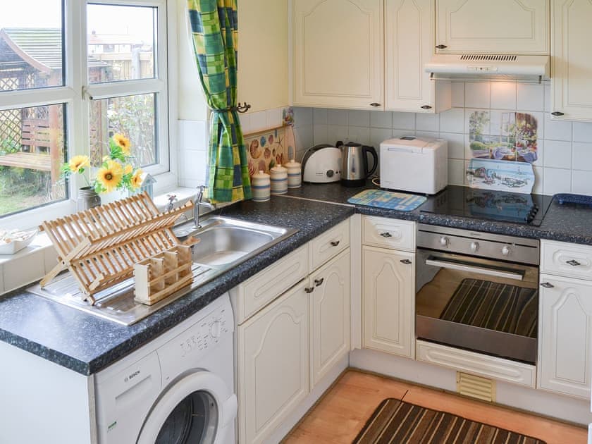 Well appointed kitchen | Tamarisk, Walcott