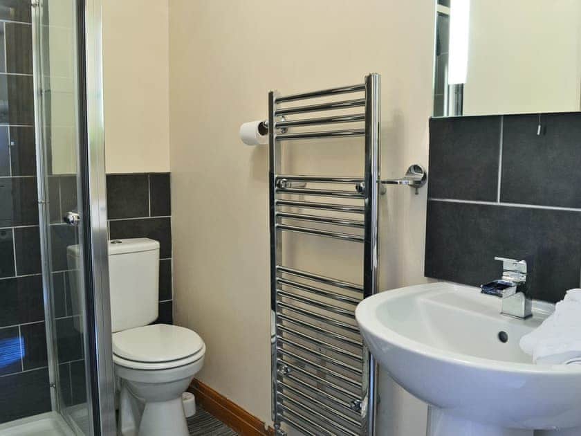 Well presented shower room | Percheron Cottage - Marton Manor Cottages, Sewerby, near Bridlington
