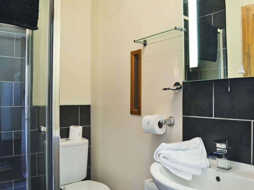 Well presented shower room | Ardennes Cottage - Marton Manor Cottages, Sewerby, near Bridlington