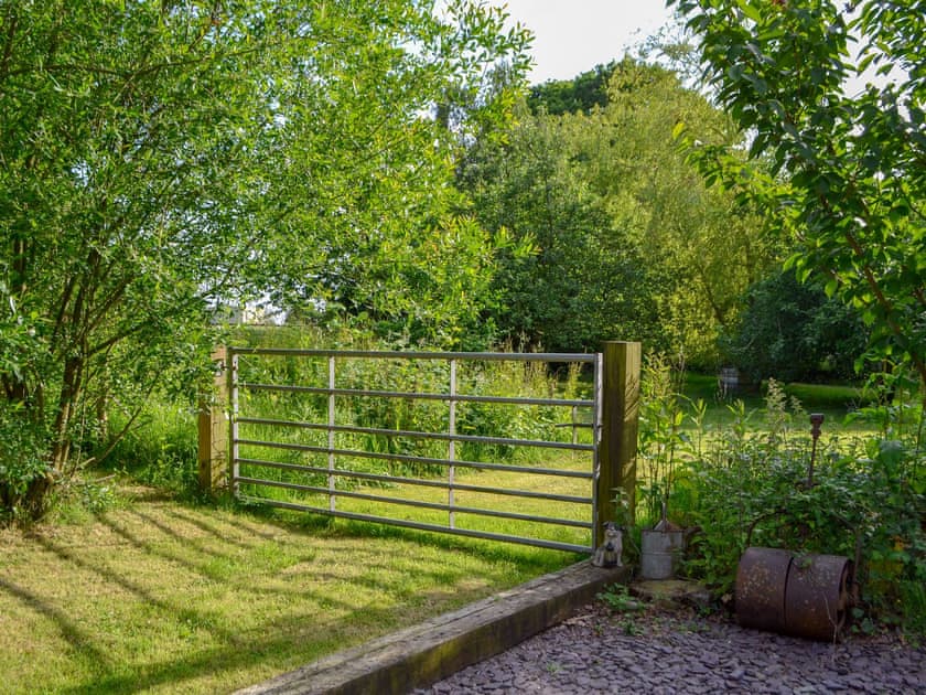 Entrance to the orchard | High House Holiday Cottage No 1 - High House Holiday Cottages - High House Holiday Cottage No 1, Hooe, near Battle