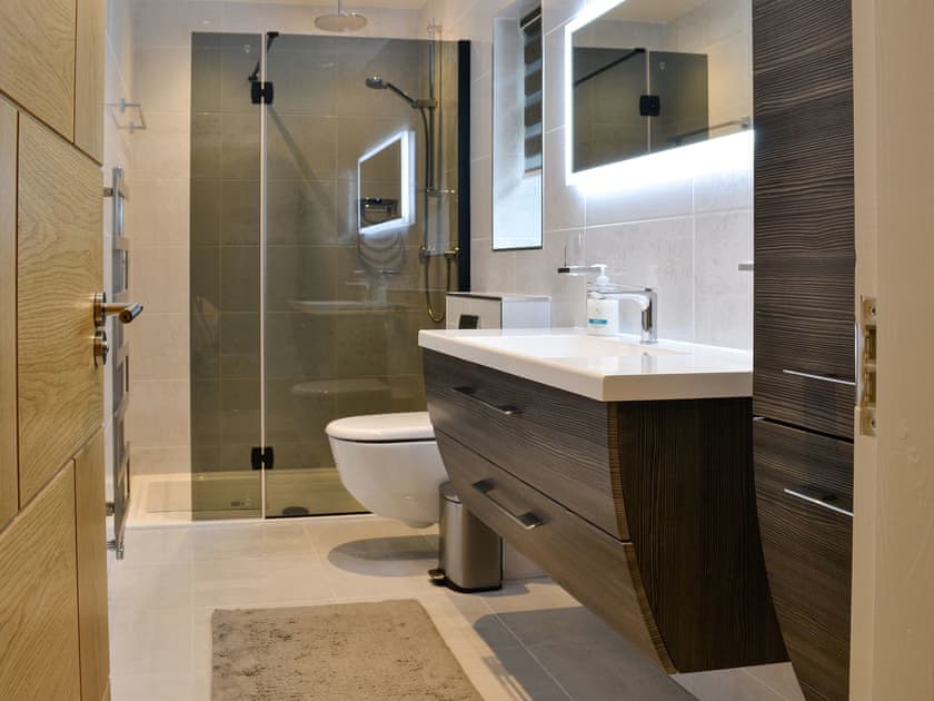 Luxurious shower room | Fernhill Cottage, Oxenhope, near Haworth