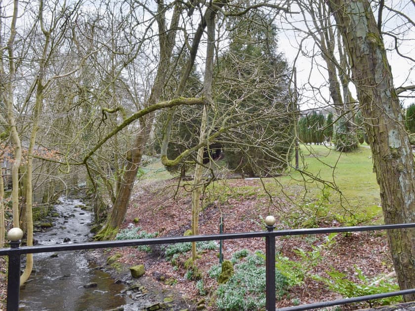 Grounds | Fernhill Cottage, Oxenhope, near Haworth