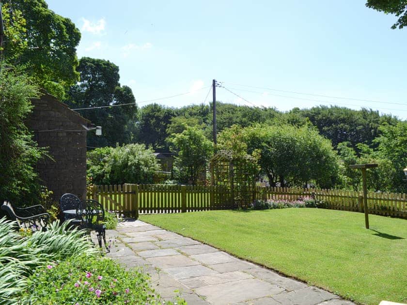 Enclosed garden | Oxlow End Cottage, Peak Forest, nr. Buxton