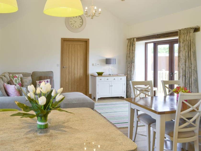Light and airy living space | Swallows Retreat, Hartland
