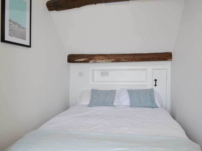 Inviting double bedroom | Bryn Awel, Moelfre, near Benllech