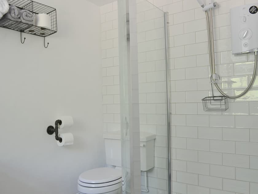 Shower room with cubicle | Bryn Awel, Moelfre, near Benllech