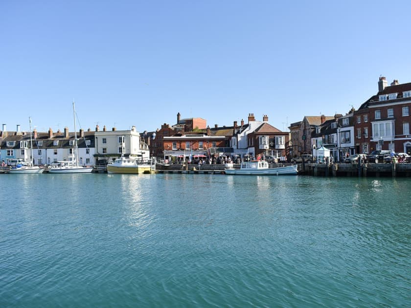 Surrounding area | Fossils’ End, Chickerell, near Weymouth