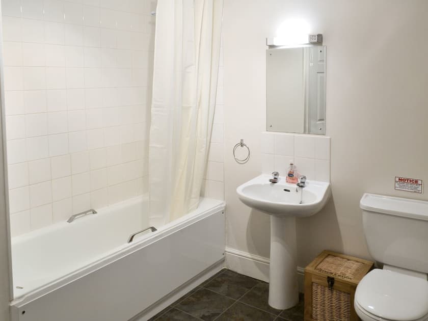 Family bathroom with shower over bath | Number Five, St Minver, near Rock